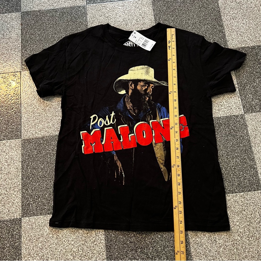 NWT Black Short-Sleeve Post Malone Crewneck T-Shirt- Size Medium - Picture 3 of 7